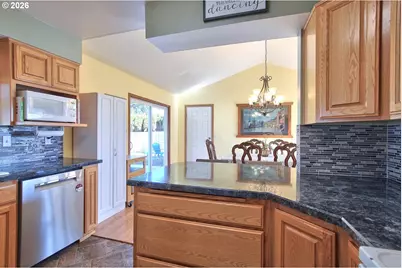 788 NW 13th Ave, Canby, OR 97013 - Photo 7