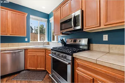 393 Stellers Eagle St NW, Salem, OR 97304 - Photo 17