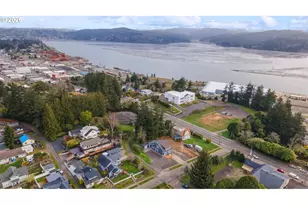 790 Oregon Ave, North Bend, OR 97459 - Photo 45