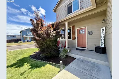 1202 Albatross Ct, Sweet Home, OR 97386 - Photo 3