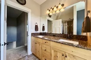 1202 Albatross Ct, Sweet Home, OR 97386 - Photo 25