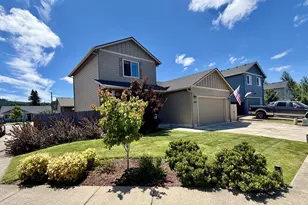 1202 Albatross Ct, Sweet Home, OR 97386 - Photo 1