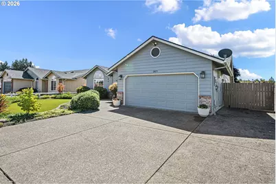 2077 Clark Ave, Cottage Grove, OR 97424 - Photo 5