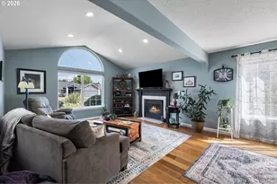 2077 Clark Ave, Cottage Grove, OR 97424 - Photo 9