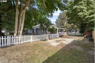 733 2nd St, Woodland, WA 98674 - Photo 31