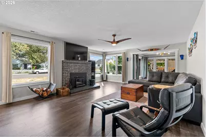 733 2nd St, Woodland, WA 98674 - Photo 5
