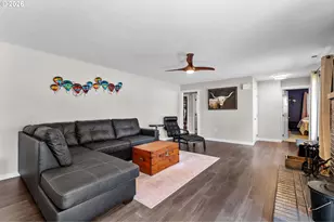 733 2nd St, Woodland, WA 98674 - Photo 7