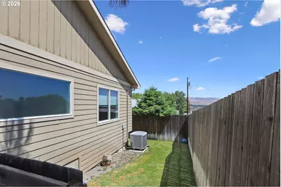 1490 Elberta St, The Dalles, OR 97058 - Photo 35