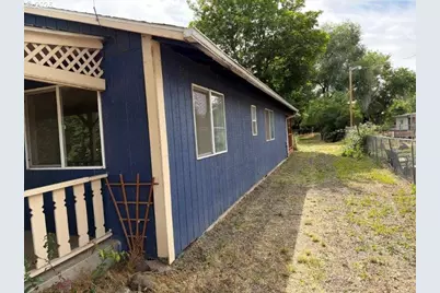 2708 N Cherry St, La Grande, OR 97850 - Photo 3