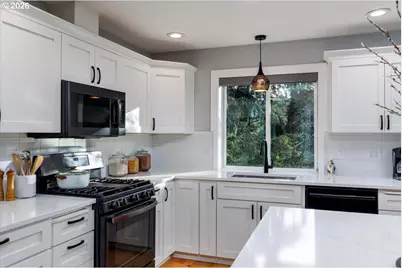 4188 Cobb Way, Lake Oswego, OR 97035 - Photo 9