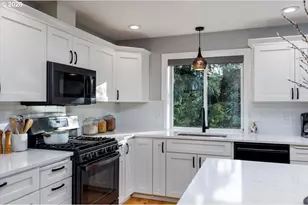 4188 Cobb Way, Lake Oswego, OR 97035 - Photo 9