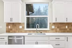 305 E Caribou Ct, La Center, WA 98629 - Photo 13