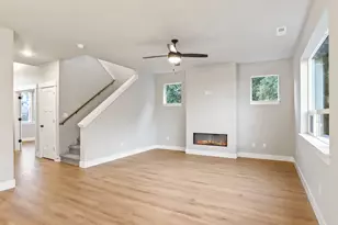 305 E Caribou Ct, La Center, WA 98629 - Photo 7