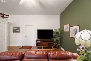 8732 Wildlife Ln, Salem, OR 97317 - Photo 11