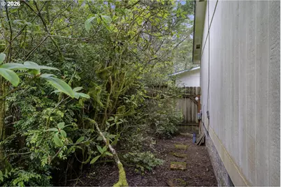 90 Outer Dr, Florence, OR 97439 - Photo 23