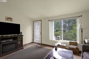 90 Outer Dr, Florence, OR 97439 - Photo 5