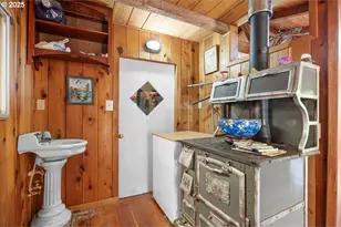 2680 S Umpqua Rd, Tiller, OR 97484 - Photo 23