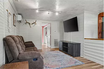 295 10th St, Lyons, OR 97358 - Photo 19