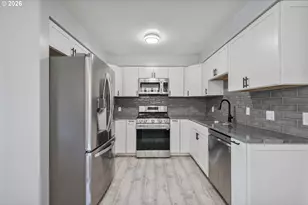 2017 28th Ave, Longview, WA 98632 - Photo 9