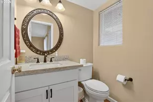 1548 SW Northstar Loop, Troutdale, OR 97060 - Photo 15