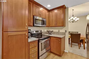 1548 SW Northstar Loop, Troutdale, OR 97060 - Photo 9