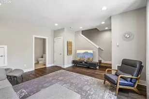 567 SW Chinook Terrace, Portland, OR 97225 - Photo 7