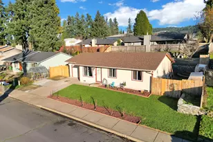 1336 S 7th St, Cottage Grove, OR 97424 - Photo 3