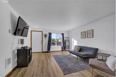 1336 S 7th St, Cottage Grove, OR 97424 - Photo 5