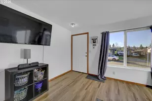 1336 S 7th St, Cottage Grove, OR 97424 - Photo 7