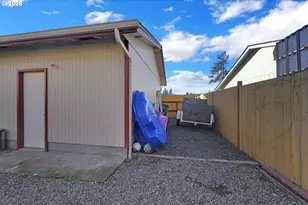 1336 S 7th St, Cottage Grove, OR 97424 - Photo 29