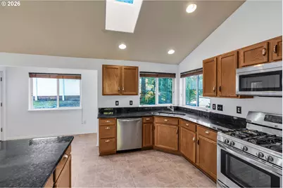 15054 Pebble Beach Dr, Oregon City, OR 97045 - Photo 9