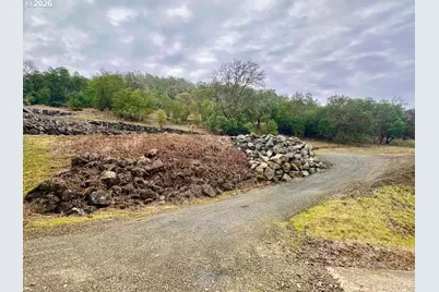 2957 NW Daysha Dr, Roseburg, OR 97471 - Photo 11