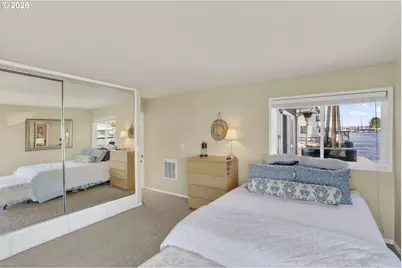 559 NE Bridgeton Rd #6, Portland, OR 97211 - Photo 25