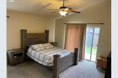 606 E Johnson St, Carlton, OR 97111 - Photo 23