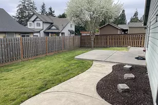 606 E Johnson St, Carlton, OR 97111 - Photo 33