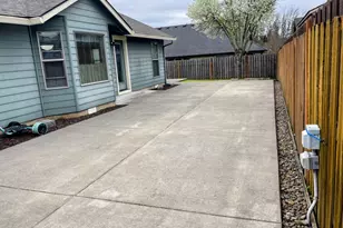 606 E Johnson St, Carlton, OR 97111 - Photo 29