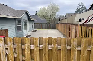 606 E Johnson St, Carlton, OR 97111 - Photo 37