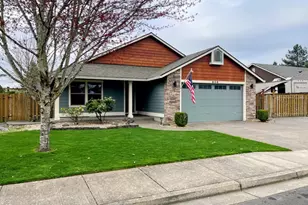 606 E Johnson St, Carlton, OR 97111 - Photo 1