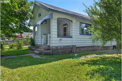 1029 Walnut St, Baker City, OR 97814 - Photo 1