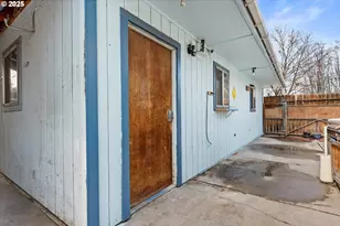 1029 Walnut St, Baker City, OR 97814 - Photo 21