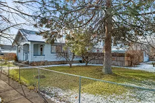 1029 Walnut St, Baker City, OR 97814 - Photo 3