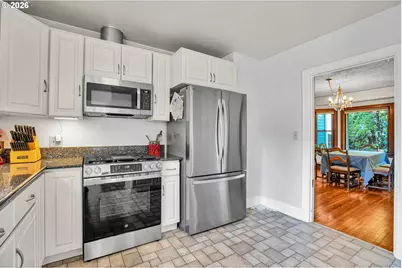 10630 SW Garden Park Pl, Portland, OR 97223 - Photo 19