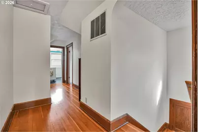 10630 SW Garden Park Pl, Portland, OR 97223 - Photo 39