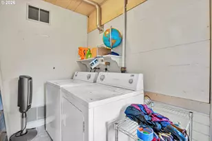 10630 SW Garden Park Pl, Portland, OR 97223 - Photo 27