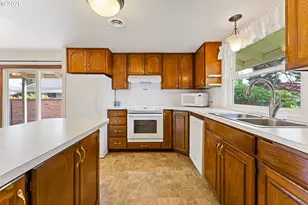 16780 SW Matador Ln, Portland, OR 97224 - Photo 9