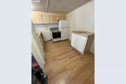 3900 Coburg Rd, Eugene, OR 97408 - Photo 5