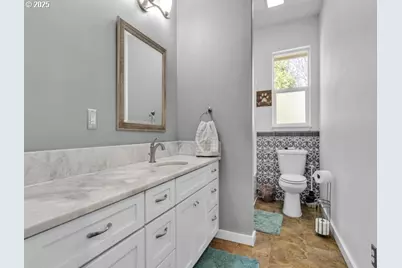 138 Carey Ct, Falls City, OR 97344 - Photo 15