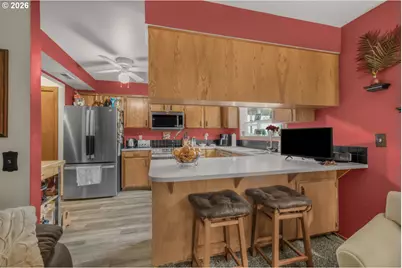 7450 SW 184th Pl, Beaverton, OR 97007 - Photo 9