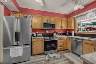 7450 SW 184th Pl, Beaverton, OR 97007 - Photo 5