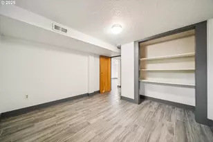 232 W Hereford St, Gladstone, OR 97027 - Photo 23